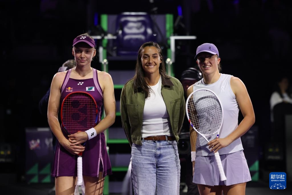 WTA年终总决赛:莱巴金娜胜斯维亚特克 WTA年终总决赛:莱巴金娜胜斯维亚特克