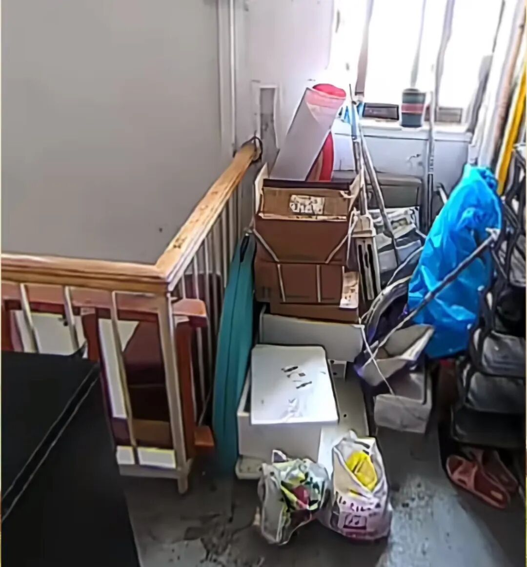 上海一女子劝阻邻居不要乱扔垃圾遭围殴?回应:正在侦办 上海一女子劝阻邻居不要乱扔垃圾遭围殴?回应:正在侦办