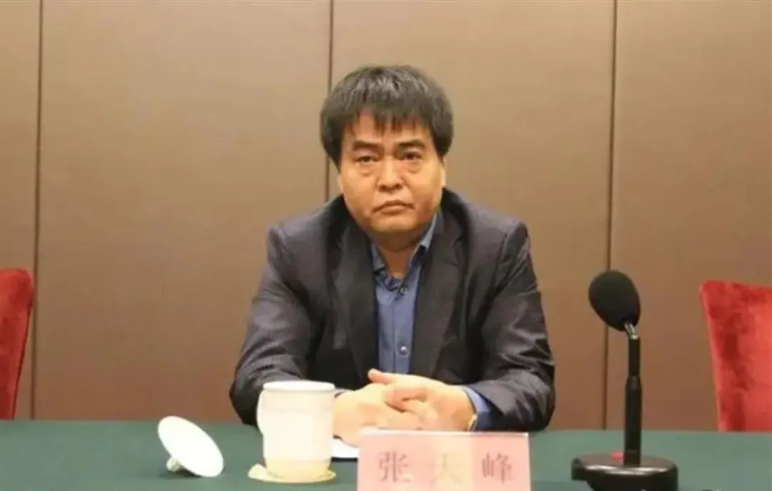 国家烟草专卖局原副局长张天峰被公诉，曾被通报“靠烟吃烟”