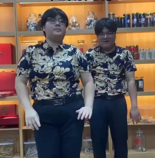 “史上最相似夫妻”被网友建议查DNA,当事人:刚认识时不像,后来越长越像 “史上最相似夫妻”被网友建议查DNA,当事人:刚认识时不像,后来越长越像