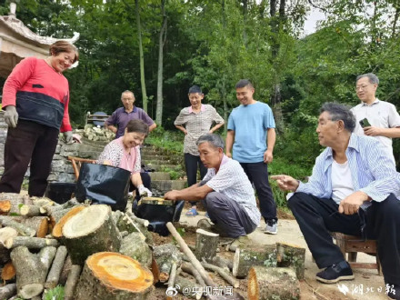 88岁扶贫书记离世卡里只剩38元，致敬！一路走好！