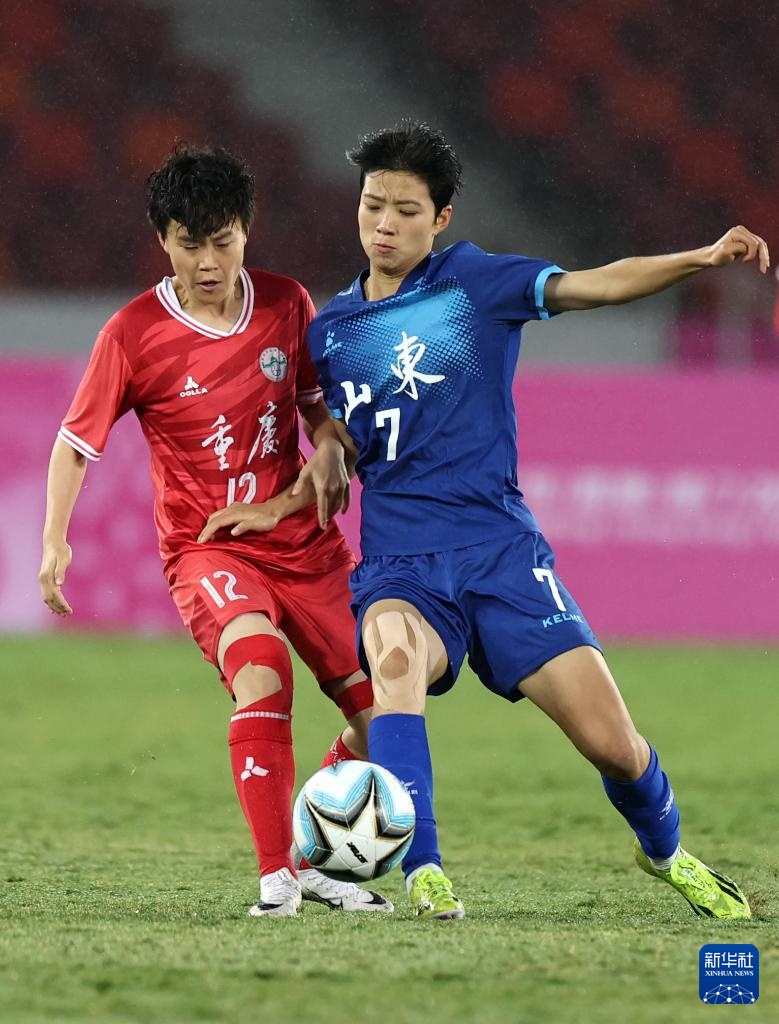 全运会足球——女子成年组小组赛:山东队胜重庆队 全运会足球——女子成年组小组赛:山东队胜重庆队