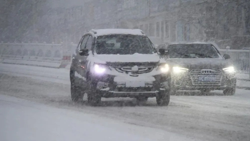 大暴雪!剧烈降温!新疆大范围强降雪上线 大暴雪!剧烈降温!新疆大范围强降雪上线