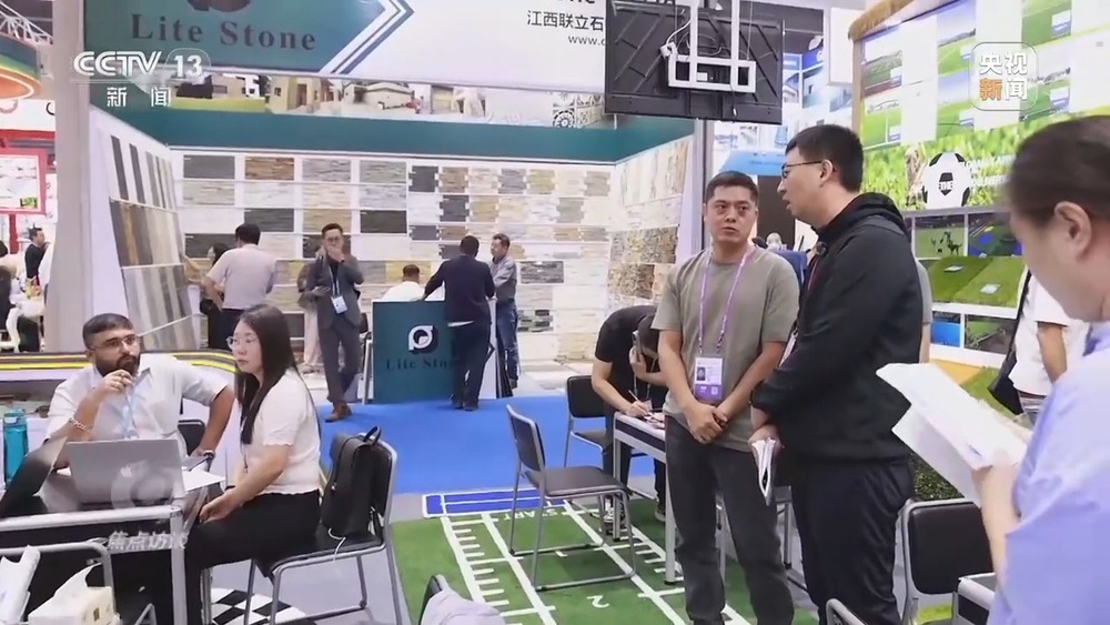 焦点访谈丨向新向智向绿活力释放 广交会彰显全球贸易新图景 焦点访谈丨向新向智向绿活力释放 广交会彰显全球贸易新图景