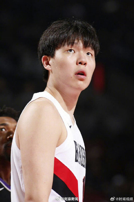 杨瀚森方否认暴饮暴食 食谱由队内专门制订 杨瀚森方否认暴饮暴食 食谱由队内专门制订