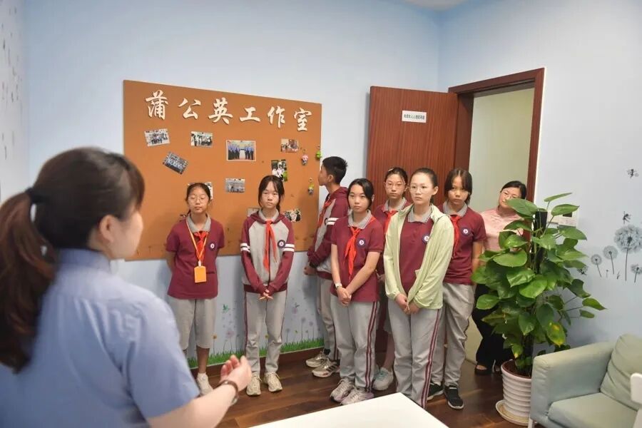 孩子上网随手发可能违法?上海专家提醒:这种地方“容易出大事” 孩子上网随手发可能违法?上海专家提醒:这种地方“容易出大事”