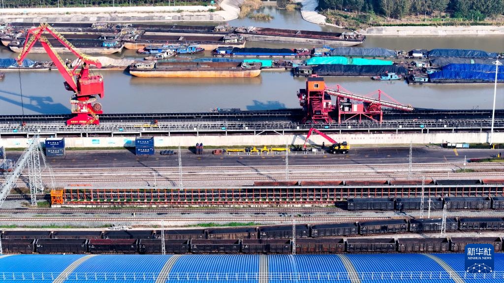 济宁港航梁山港煤炭保供忙 济宁港航梁山港煤炭保供忙