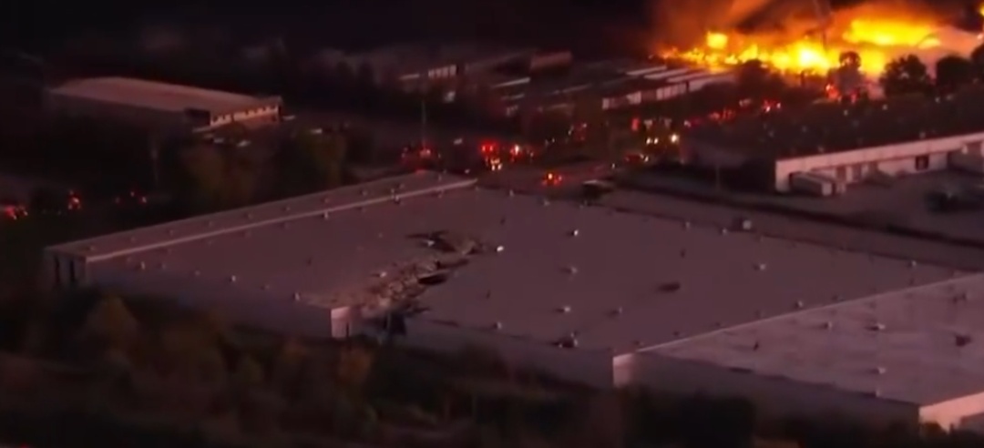 死亡人数上升至7人！美州长称肯塔基坠机事故为“灾难性坠机”