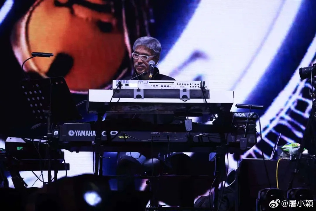 知名音乐人屠颖的儿子屠衡发文：爸爸在跑步机上摔倒，意外离世