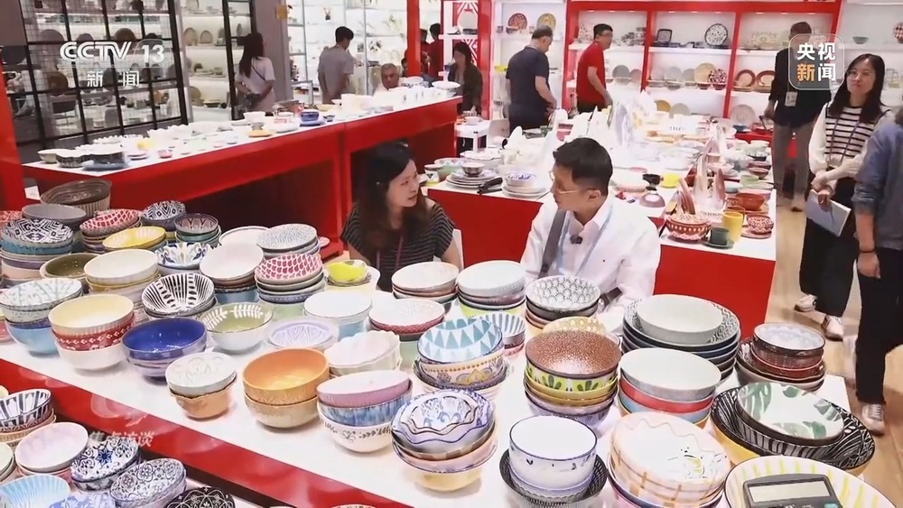 焦点访谈丨向新向智向绿活力释放 广交会彰显全球贸易新图景 焦点访谈丨向新向智向绿活力释放 广交会彰显全球贸易新图景