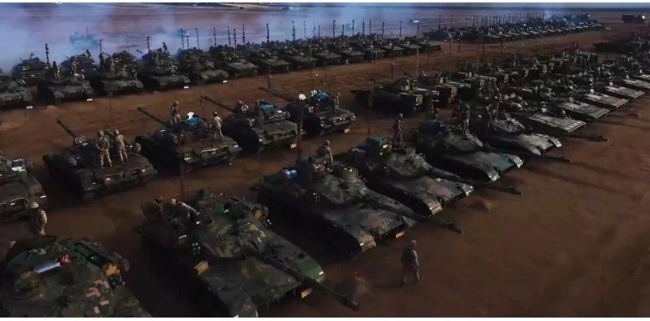 大场面!机器狗、无人机开路,实兵对抗演练画面公布 大场面!机器狗、无人机开路,实兵对抗演练画面公布