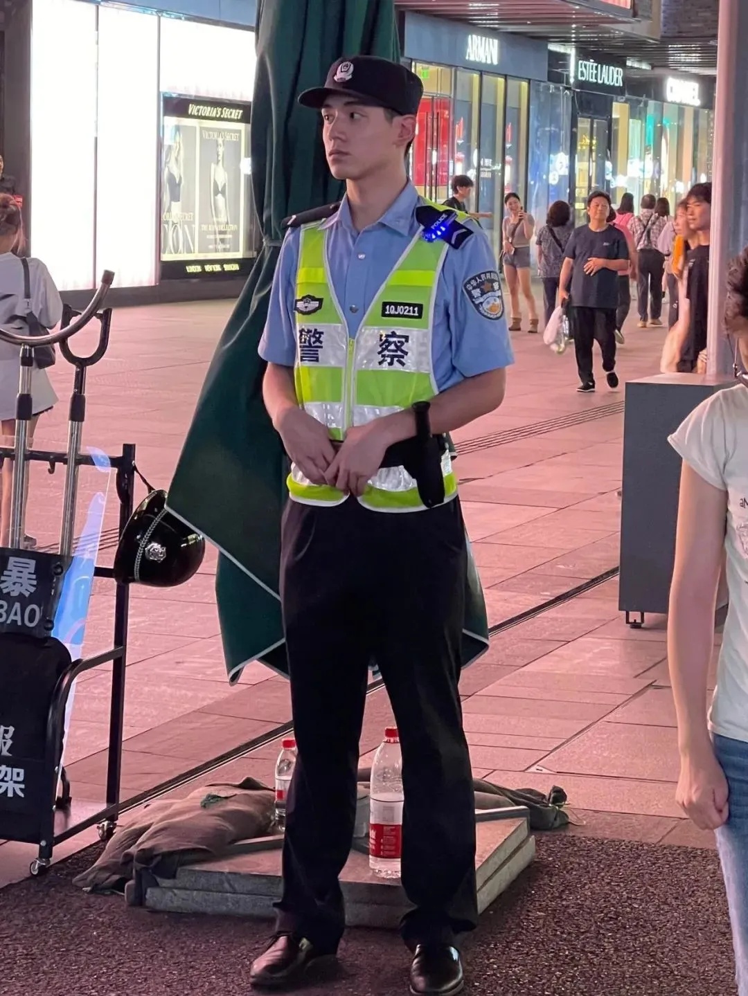 上海选出10人“天团”！因颜值帅出圈的他，身边多了一位神秘搭档...真实任务曝光→