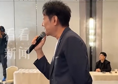 罕见一幕：集体退赛！