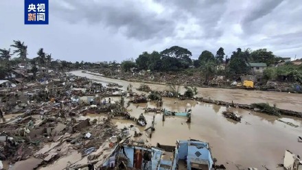 菲律宾全国进入灾难状态 海鸥加强为超强台风级 菲律宾全国进入灾难状态 海鸥加强为超强台风级