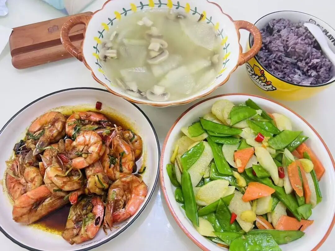 突然爆火！阜阳大姐最近忙疯，一天能赚600元！有人提前3天预约抢…