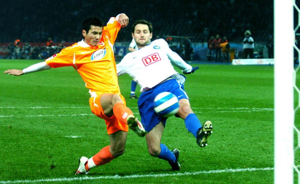 中国足协聘任邵佳一为国足主教练 中国足协聘任邵佳一为国足主教练