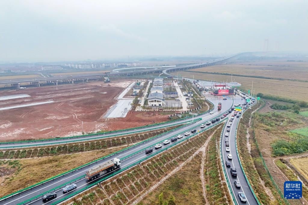 铜陵长江三桥正式通车