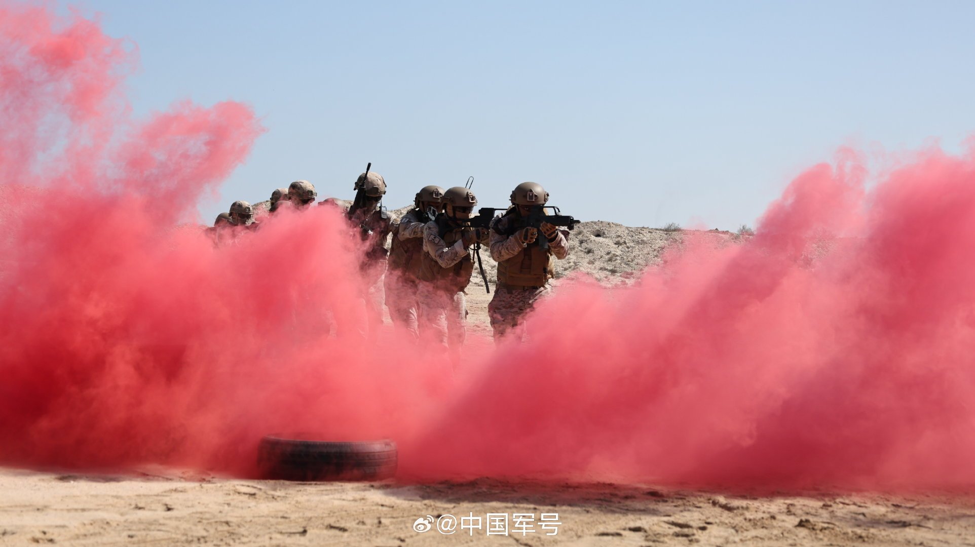 大场面来了!中沙“蓝剑-2025”海军联合训练现场 大场面来了!中沙“蓝剑-2025”海军联合训练现场