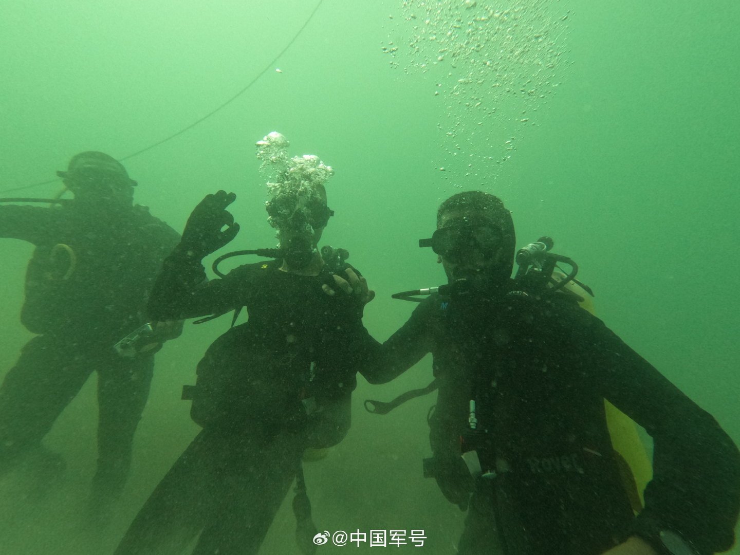 大场面来了!中沙“蓝剑-2025”海军联合训练现场 大场面来了!中沙“蓝剑-2025”海军联合训练现场