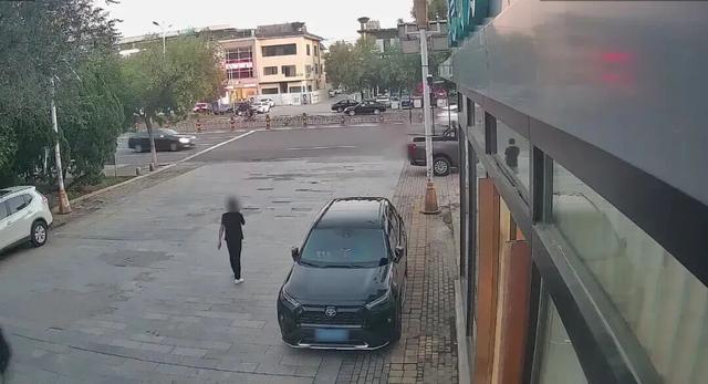 温柔男友秒变贼?争执后他溜进房间道歉,女子手机不翼而飞! 温柔男友秒变贼?争执后他溜进房间道歉,女子手机不翼而飞!