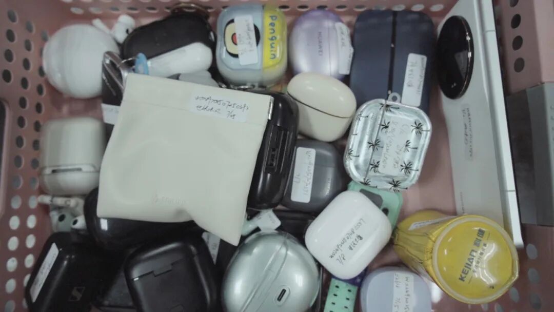 上海地铁上最容易丢什么?高赞回答:魂灵头… 上海地铁上最容易丢什么?高赞回答:魂灵头…