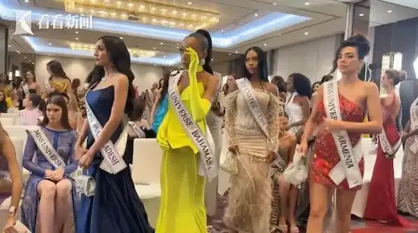 罕见一幕：集体退赛！