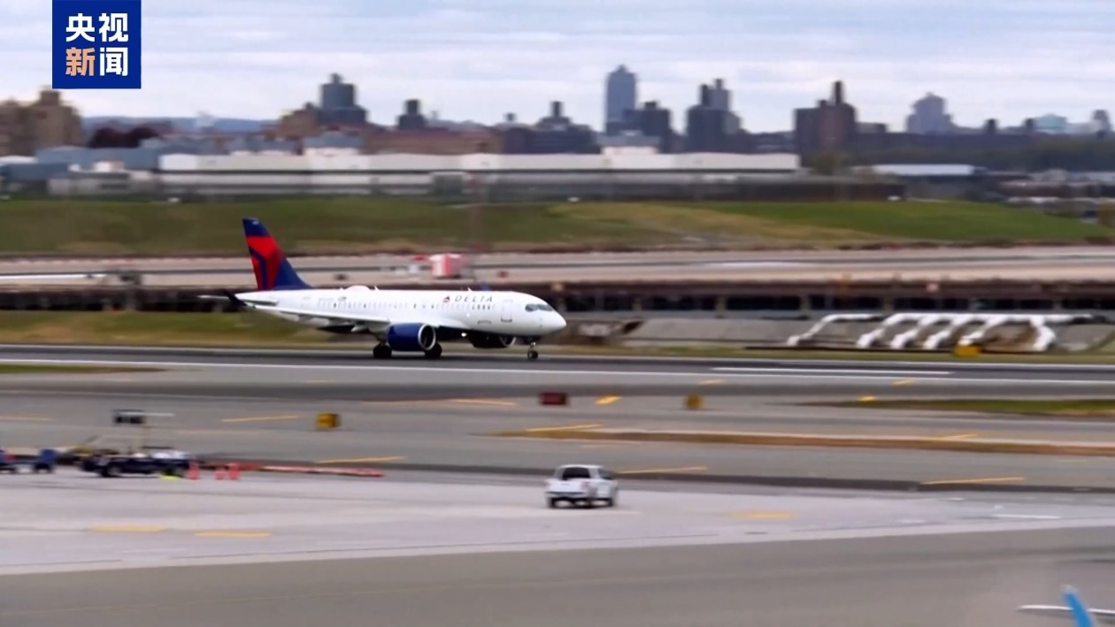 “停摆”持续：雇员停薪 美40座机场航班削减