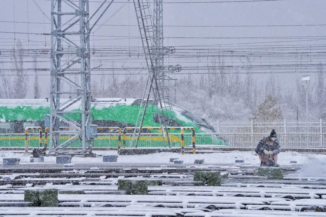 暴雪!铁路部门启动应急预案 暴雪!铁路部门启动应急预案