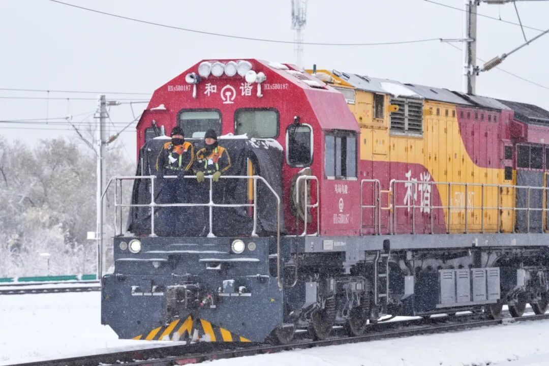 暴雪!铁路部门启动应急预案 暴雪!铁路部门启动应急预案