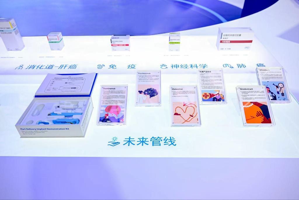 何为进博|从机器人到“空中专车”,科技成果向“新”见未来 何为进博|从机器人到“空中专车”,科技成果向“新”见未来