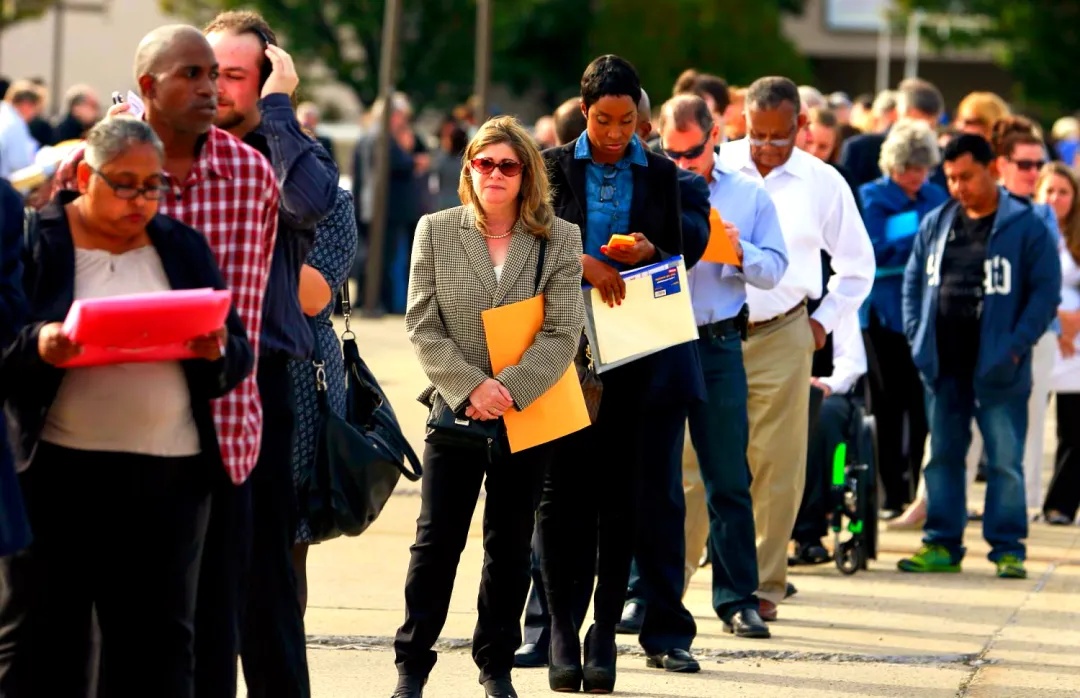 确认了，巨头大规模裁员！超15万人失业