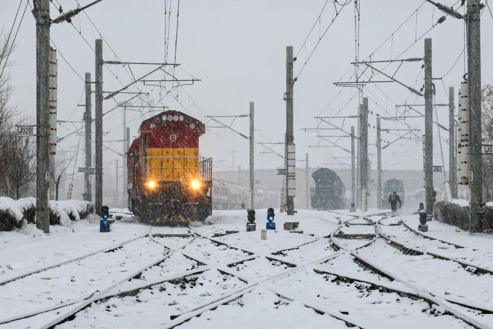暴雪!铁路部门启动应急预案 暴雪!铁路部门启动应急预案