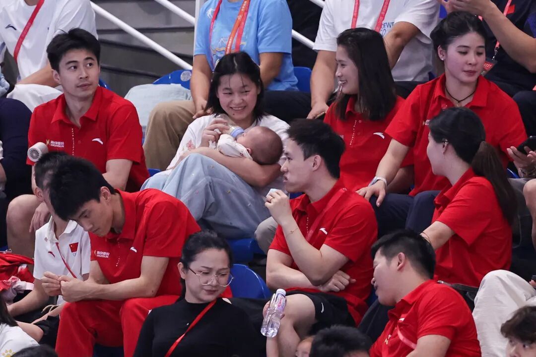 陈艺文/林珊,冠军!广东跳水队十五运会第5金到手,台下一幕太动人 陈艺文/林珊,冠军!广东跳水队十五运会第5金到手,台下一幕太动人