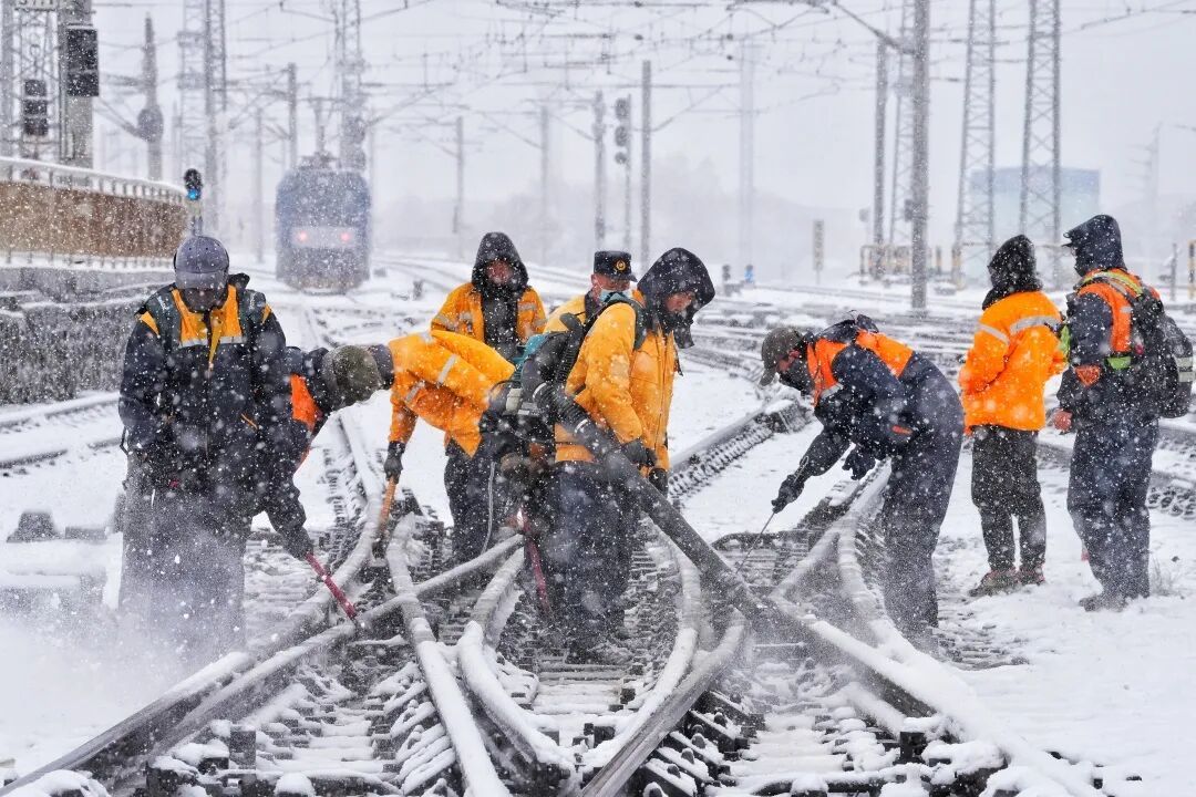 暴雪!铁路部门启动应急预案 暴雪!铁路部门启动应急预案