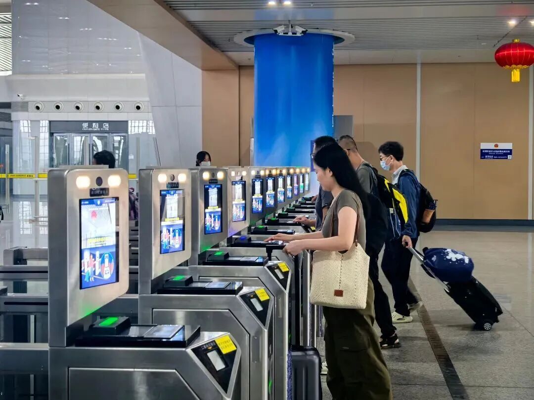 新图启用！广州这个站增设往返香港列车班次