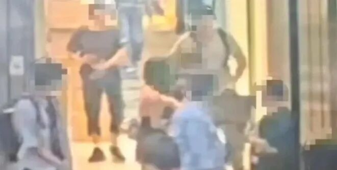 台北发生偷拍事件:一日籍男子在街头用手机偷拍女性裙底被警方逮捕 台北发生偷拍事件:一日籍男子在街头用手机偷拍女性裙底被警方逮捕