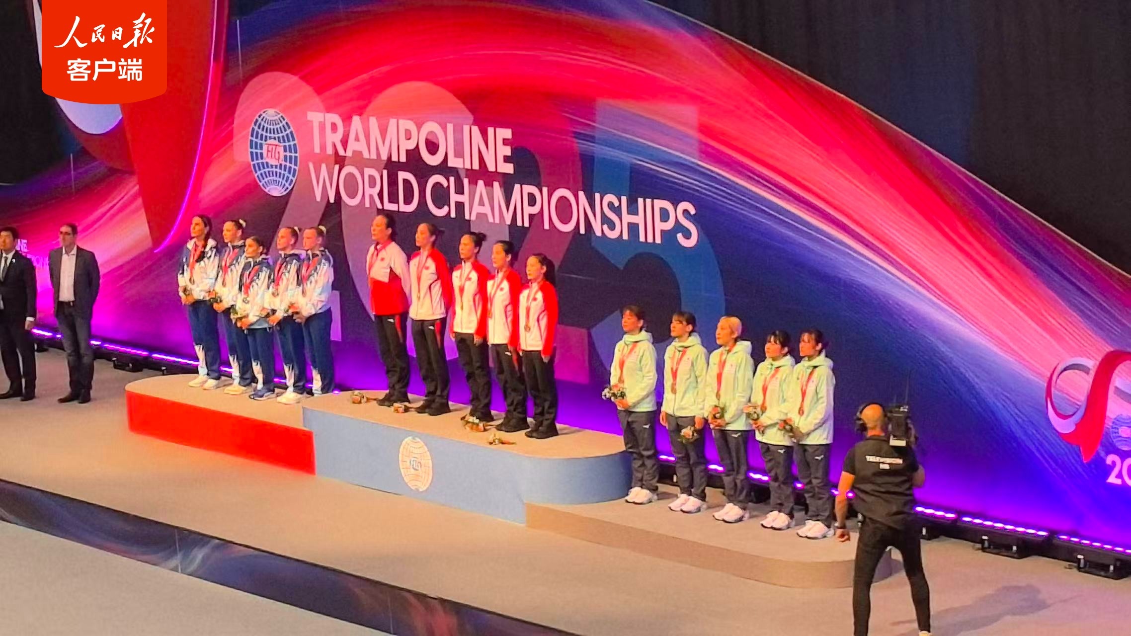 祝贺！中国队获蹦床世锦赛女子网上团体冠军