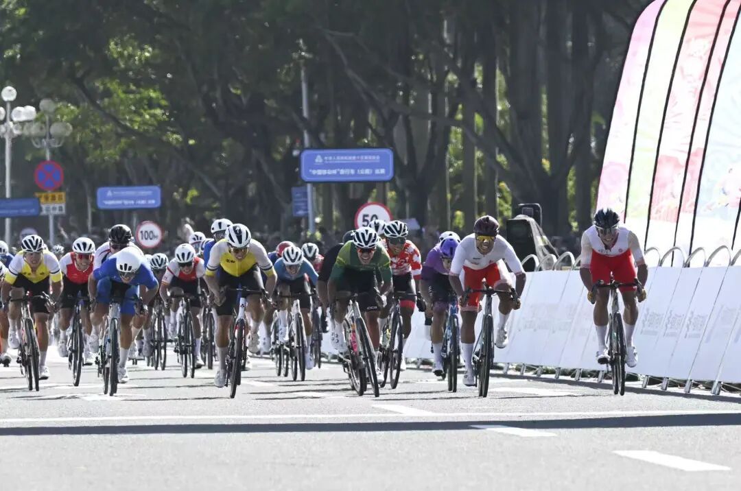 无感通关，跨越粤港澳三地！全运史上首次跨境公路自行车赛