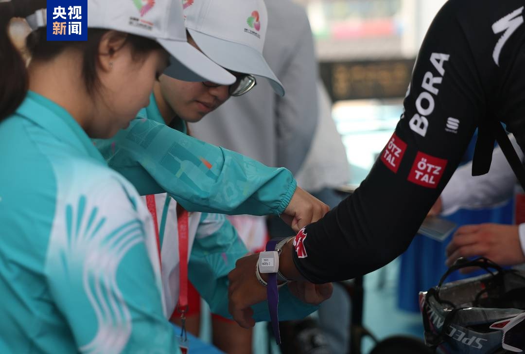 无感通关，跨越粤港澳三地！全运史上首次跨境公路自行车赛