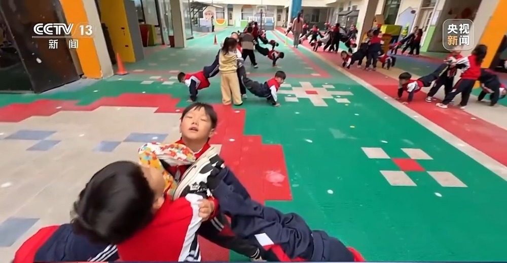 硬核体能课走红 一所乡间幼儿园吸引上千名外省家长