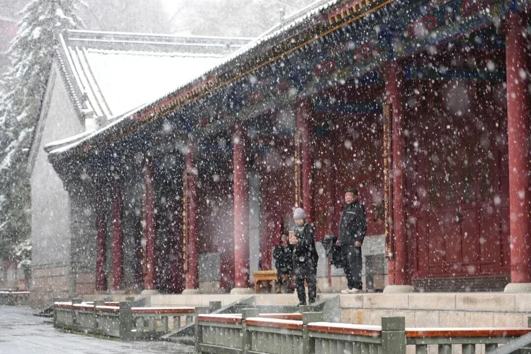 五台山降雪低温或至零下44℃，景区：台顶区域每年都封控，目前零下30-40℃