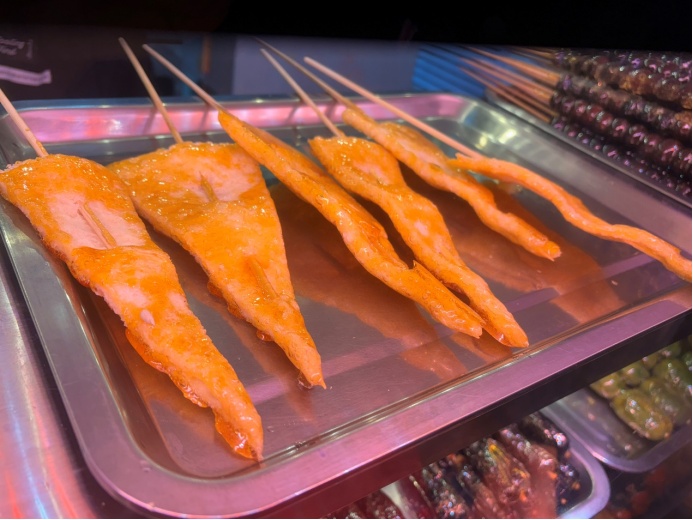 排队到腿麻，只为买它！呼市人看懵：就这！还是来呼和浩特看一下吧