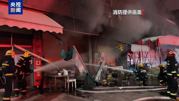 插线板超负荷有多危险？两分钟即着火