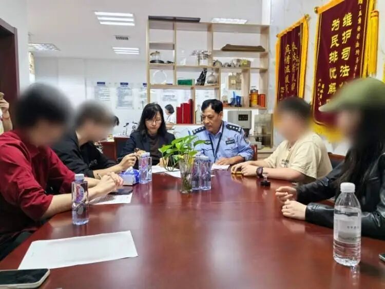 盲盒拆不出热门款?3店员私拆盲盒售卖获利 盲盒拆不出热门款?3店员私拆盲盒售卖获利