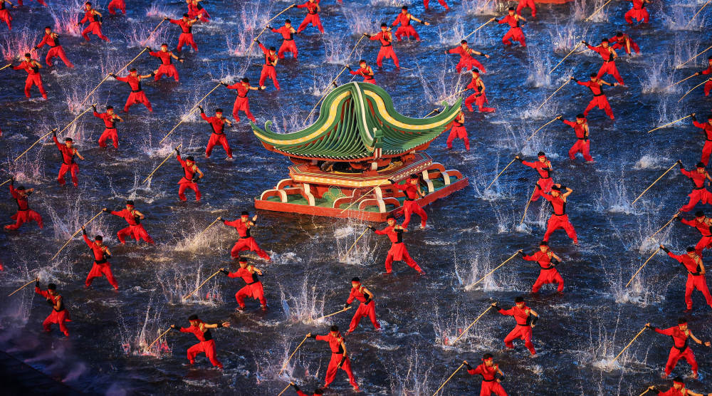 当千年编钟遇见未来丨人机协奏全运会开幕式 当千年编钟遇见未来丨人机协奏全运会开幕式