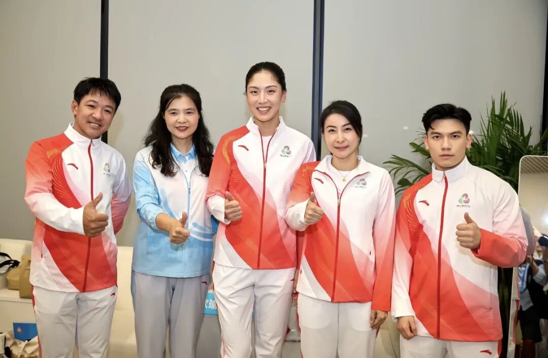 郭晶晶：很骄傲，很感动！