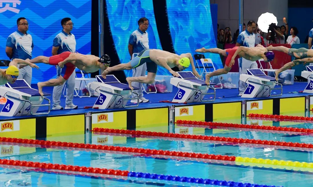 潘展乐孙杨400米自由泳双双晋级，今晚决赛相见！