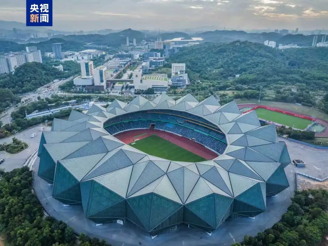 潘展乐孙杨400米自由泳双双晋级，今晚决赛相见！