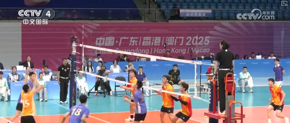 “智”力超凡!AR导览、AI数字人、巡逻机器人……科技加持为十五运会添活力 “智”力超凡!AR导览、AI数字人、巡逻机器人……科技加持为十五运会添活力