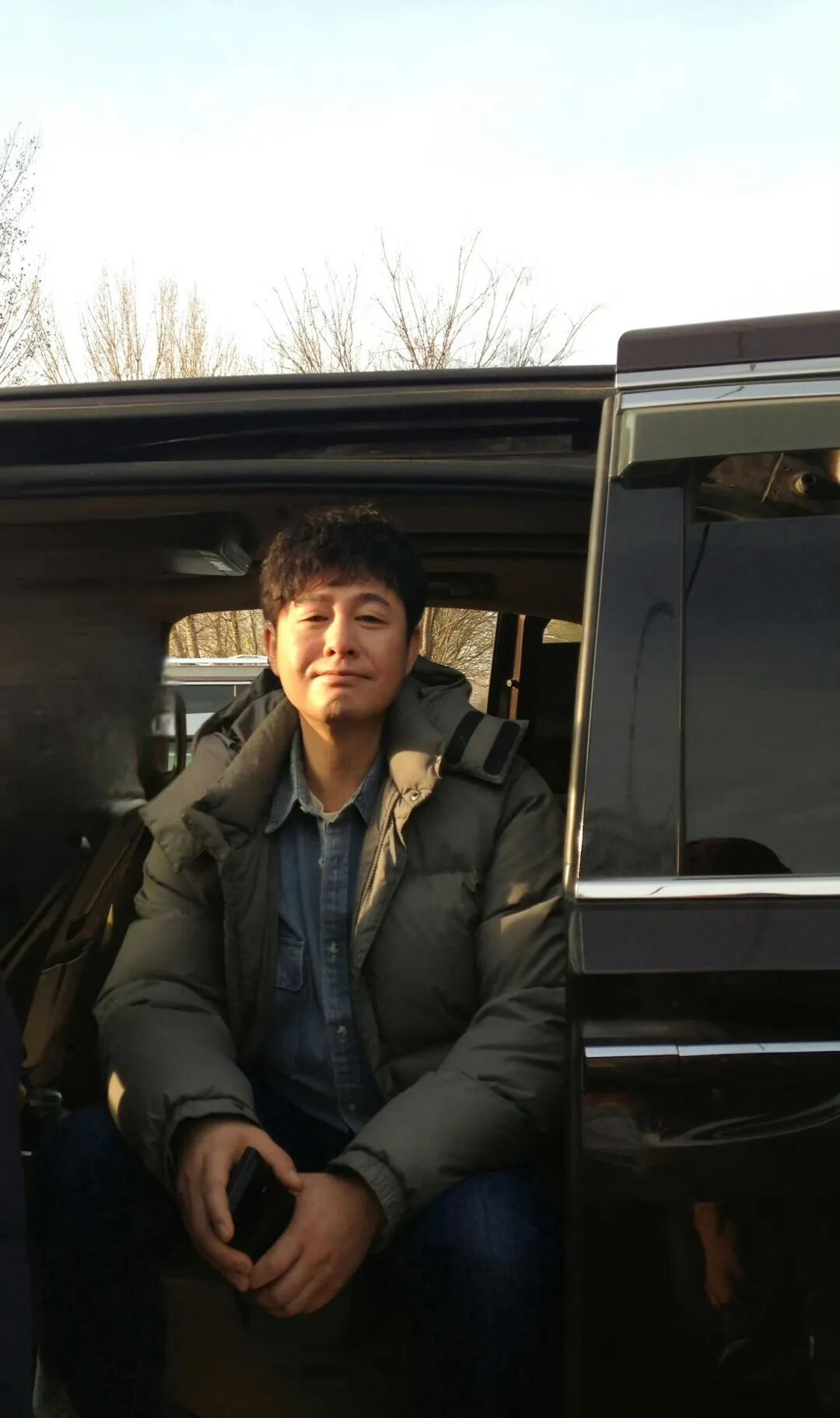 演员张颂文紧急救人!被救男子:想当面感谢 演员张颂文紧急救人!被救男子:想当面感谢